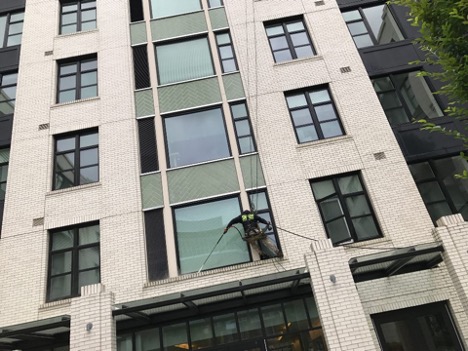 commercial window washing