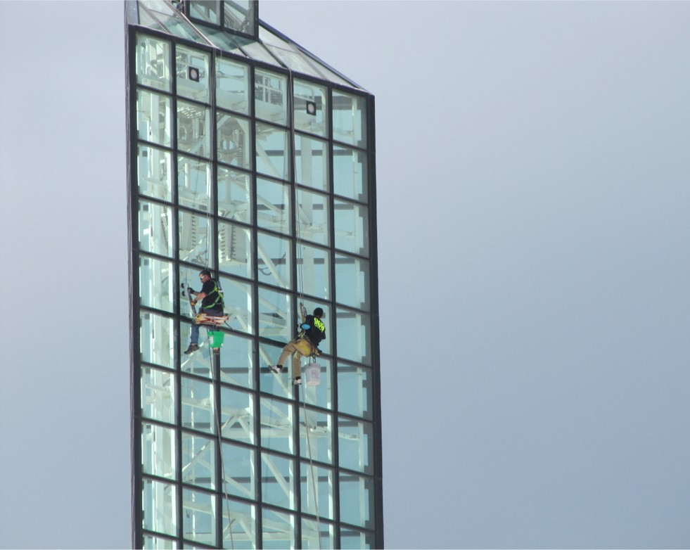 Commercial window cleaning