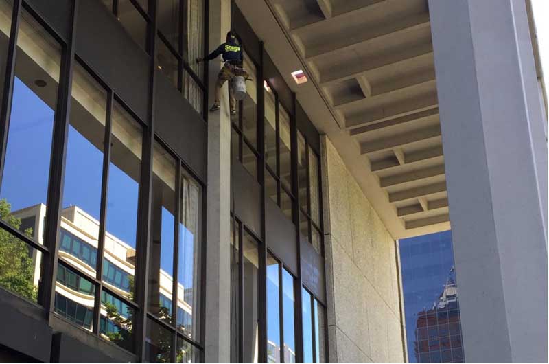 Hiring High-Rise Window Cleaners