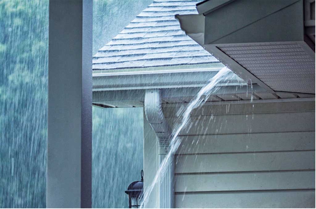Why You Should Replace Your Gutters Before Winter