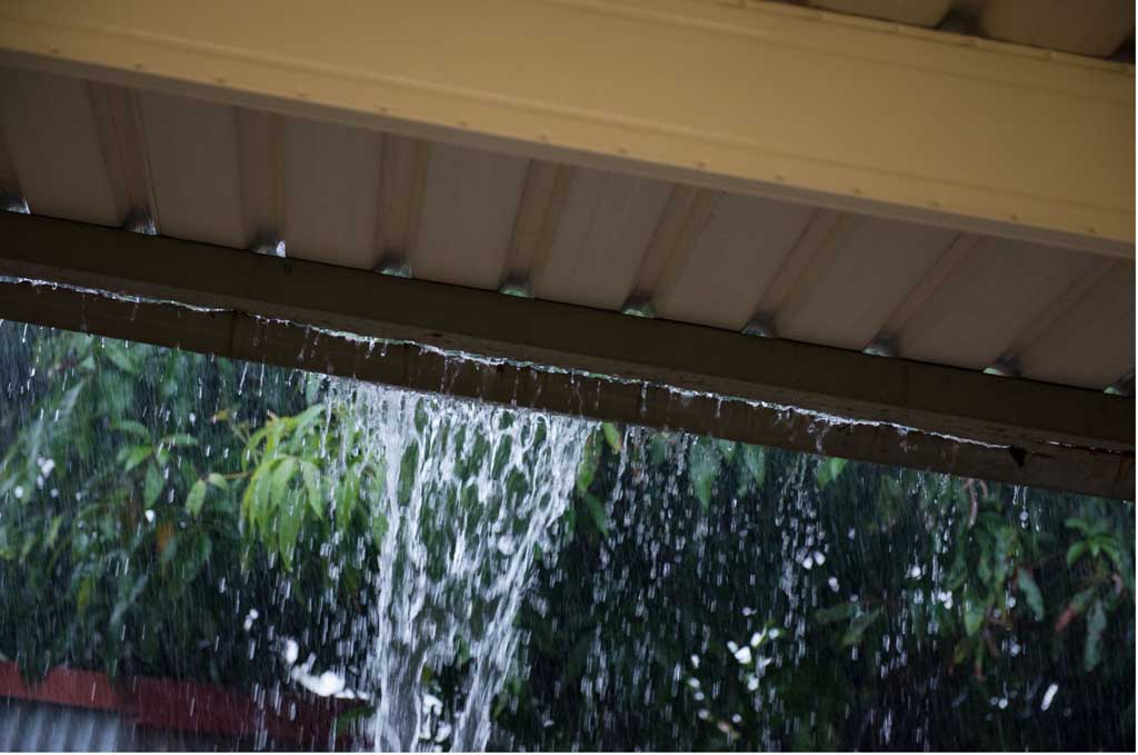 Why You Should Replace Your Gutters Before Winter